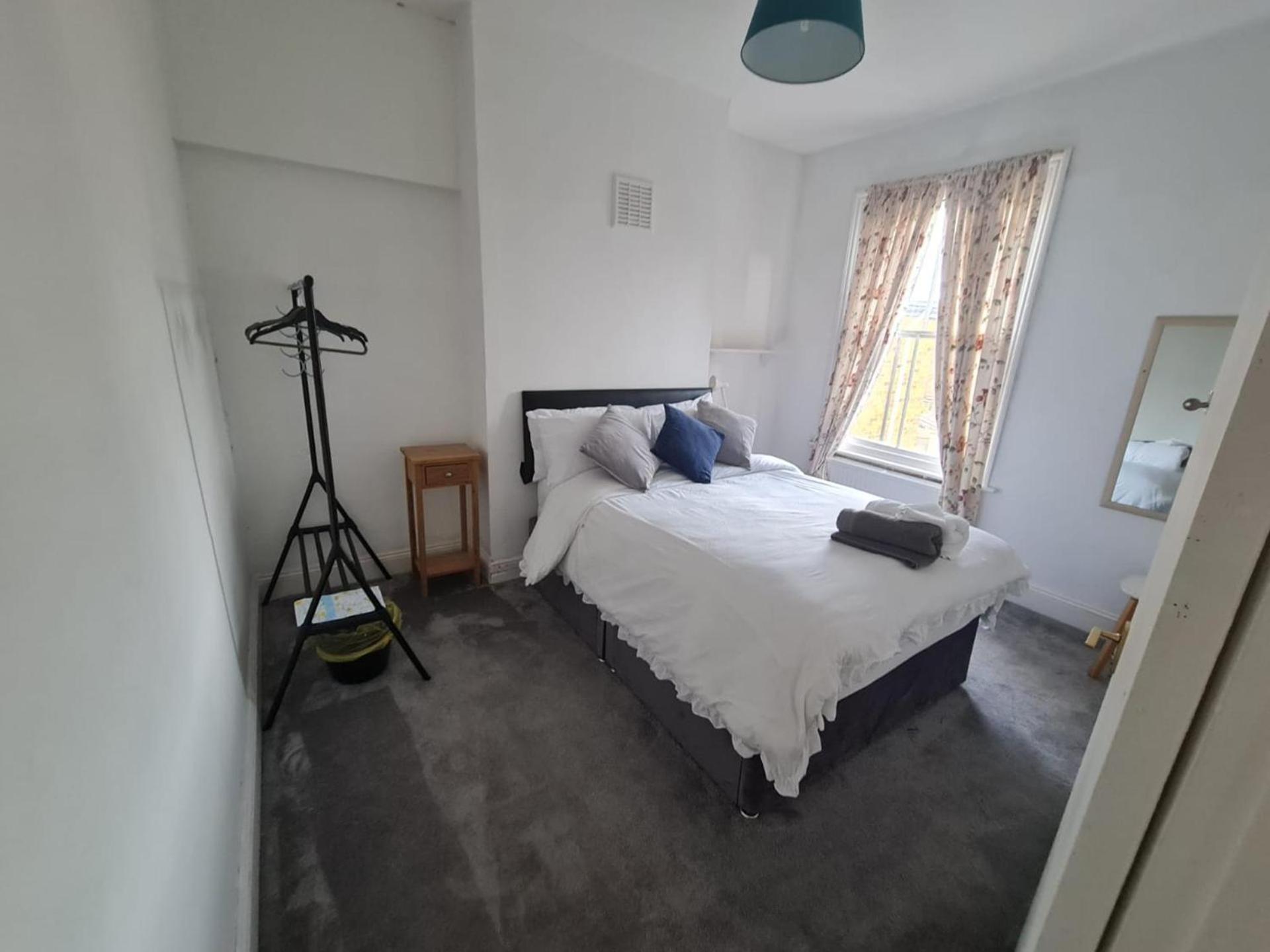 Вилла 3-Bed House In London Self-Contained In Ladywell Экстерьер фото